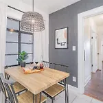 Chroma - 2 Units - Mins To Broadway & Germantown