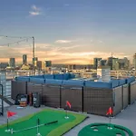 Holiday home The Skyline Social - Retreat & Private Rooftop