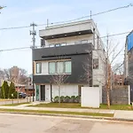 View Only 1 Mile To Downtown With Garage And Rooftop * Nashville