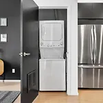 Riverfront Condo Walk To Downtown With Garage Parking