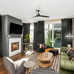2 Homes! Broadway Views, Rooftops & Karaoke