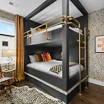 Holiday home Elegant Nash Karaoke Haven With Rooftop Fire Table