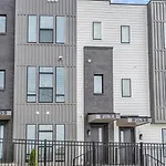 Combined Townhome With 26 Beds - 2 Rooftops! Holiday home Nashville
