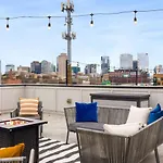 View Only 1 Mile To Downtown With Garage And Rooftop