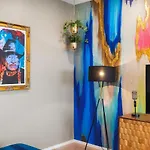 Holiday home Riverfront Luxury - Walk To Downtown Broadway, Private Patio *