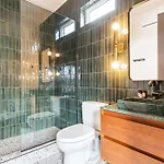 Holiday home The Elmwood & Ashford - 8br Weho Rooftops