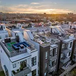 The Skyline Social - Retreat & Private Rooftop *