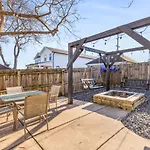 Modern House By Downtown With Garage And Fenced-in Yard * Nashville