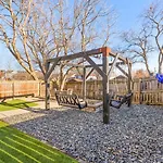 Modern House By Downtown With Garage And Fenced-in Yard Holiday home Nashville