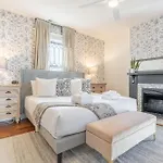 Notes Of Southern Charm - Walkable To Food & Shops Holiday home