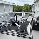 The Taylor Martin By Stay Local Nashville