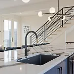 Holiday home The Elmwood & Ashford - 8br Weho Rooftops *