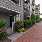 Funky Town - Walkable To Attractions Holiday home