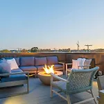 Holiday home The Elmwood & Ashford - 8br Weho Rooftops