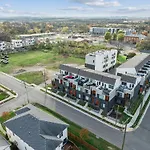 Private With Rooftop Game Near Downtown Holiday home *
