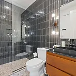 The Elmwood & Ashford - 8br Weho Rooftops Holiday home Nashville