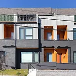Private With Rooftop Game Near Downtown *