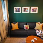 Modern 1Br Condo Just Minutes To Downtown