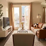 Boulevard Midtown 1br Pool Gym Parking 01 Apartment *