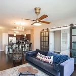 Beautiful In The Heart Of Downtown Walk To Broadway Apartment Nashville