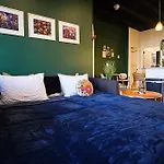 Modern 1Br Condo Just Minutes To Downtown