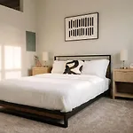 Boulevard Midtown 1br Pool Gym Parking 02 * Nashville