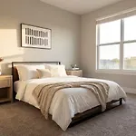 Boulevard Midtown 1br Pool Gym Parking 06 Apartment *