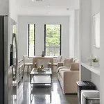 Landing Beautiful Studio Pool Gym
