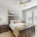 Edison 310 Apartment