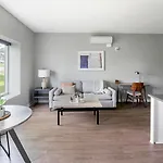 Apartment Landing Stunning Studio Courtyard Gym *