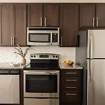 Apartment Boulevard Midtown 1br Pool Gym Parking 06
