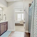 Edison 310 Apartment