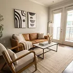Apartment Boulevard Midtown 1br Pool Gym Parking 03 *