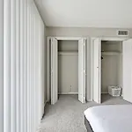 Charming With Fireplace & Dining Area *