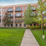 Beautiful In The Heart Of Downtown Walk To Broadway Apartment