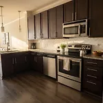Boulevard Midtown 1br Pool Gym Parking 06 Apartment *