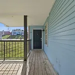Comfortable Retreat With In-unit Washerdryer *