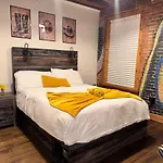 The 1865 Experience With Speakeasy, Pool & Parking Apartment *