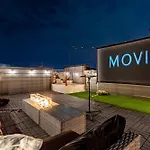 Modern Luxe Townhome With Rooftop Cinema * Nashville