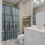 2br In Walkable Area & 5 Mins To Broadway Apartment Nashville