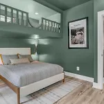 Luxe Urban Retreat - Private Rooftop Hot Tub Deck