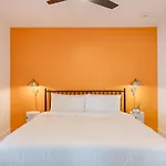 Apartment The Carter By Avantstay 2nd Floor Sleeps 48 *