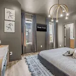 Luxe Urban Retreat - Private Rooftop Hot Tub Deck Nashville