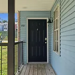 Comfortable Retreat With In-unit Washerdryer
