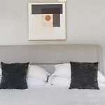 Apartment Landing Stunning Studio Courtyard Gym
