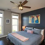 Beautiful In The Heart Of Downtown Walk To Broadway * Nashville