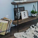 Nash - Howdy House - 711c 26th Ave N #6 *