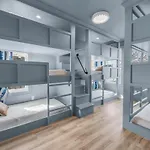 Apartment Luxe Urban Retreat - Private Rooftop Hot Tub Deck *
