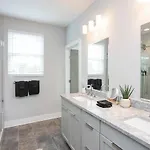 Nash - Howdy House - 711c 26th Ave N #6 Apartment