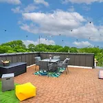 Nash - Howdy House - 711c 26th Ave N #6
